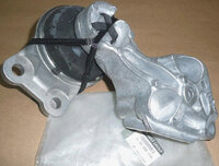 Фото запчасти 112100021R Запчасти на Renault (Рено) подушка (опора) двигателя правая нижняя