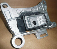 Фото запчасти 112205136R Запчасти на Renault (Рено) подушка (опора) двигателя левая