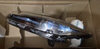 Фото запчасти 260609522R Renault фара