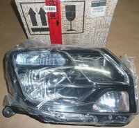 Фото запчасти 260105828R  фара правая