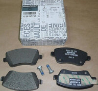 Фото запчасти 410604775R Запчасти на Renault (Рено) тормозные колодки передние комплект 4x2