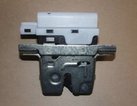 Фото запчасти 7700354329 Запчасти на Renault (Рено) крышка замка багажника