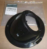 Фото запчасти 8200733242 Запчасти на Renault (Рено) заливная труба бензобака