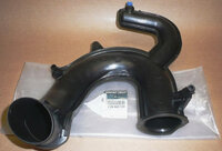 Фото запчасти 8200923128 Запчасти на Renault (Рено) патрубок воздушный