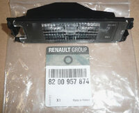 Фото запчасти 8200957874 Запчасти на Renault (Рено) фонарь подсветки заднего номерного знака